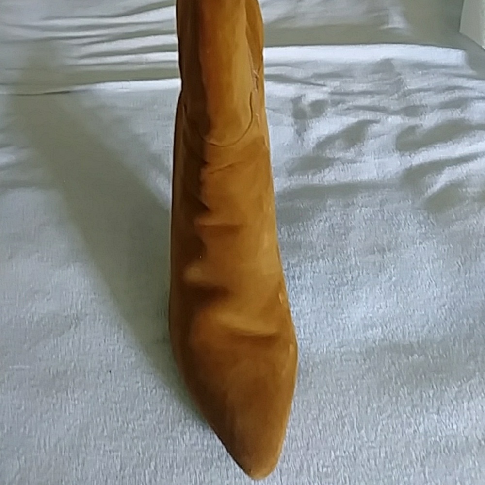 Over the knee pointy boots - Picture 2 of 4